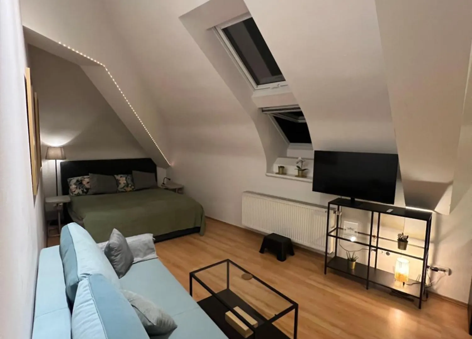 Central, Cozy & Stylish Apartment With Views Prague