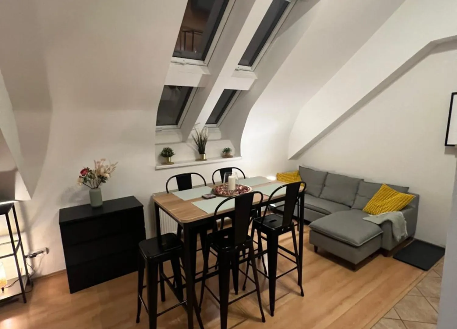 Central, Cozy & Stylish Apartment With Views Prague 0*,