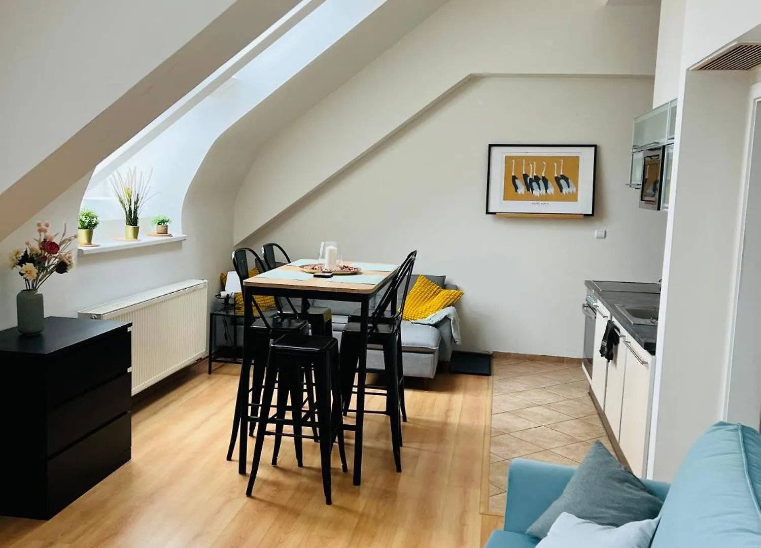 Central, Cozy & Stylish Apartment With Views Prague